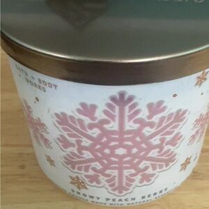 Bath & Body Works Snowy Peach Berry Candle - Pink and White
